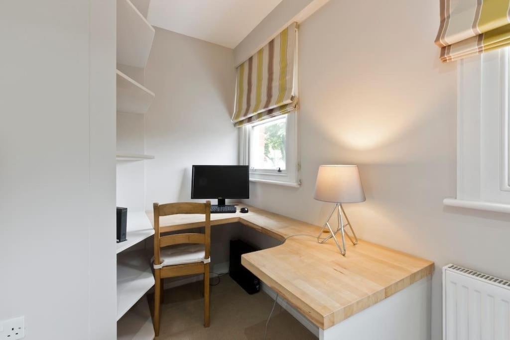 Modern Town House In Barnes, West Сasa de vacaciones