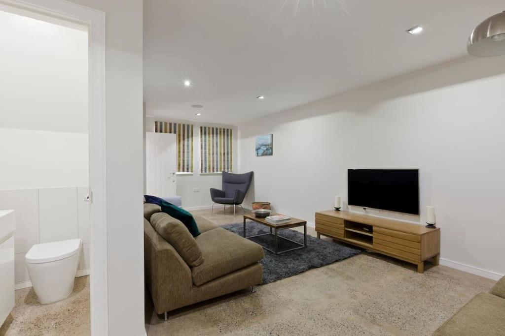 Modern Town House In Barnes, West Сasa de vacaciones *