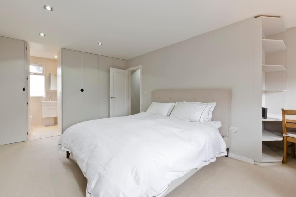 Modern Town House In Barnes, West Сasa de vacaciones *